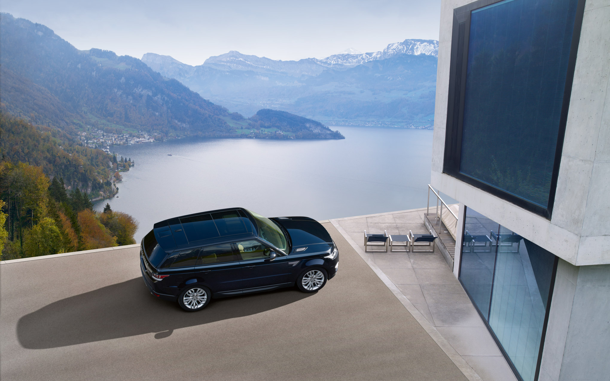 18.59M-Land-Rover_Range-Rover-Sport-L494_L494_16_EXT_LOC70_Web.webp