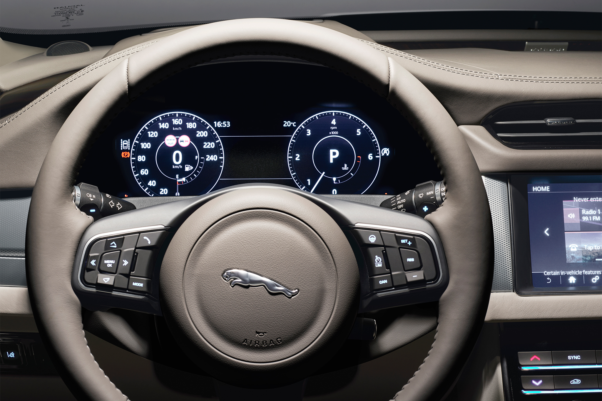 2018-Jaguar-XF-Sportbrake-dashboard.webp