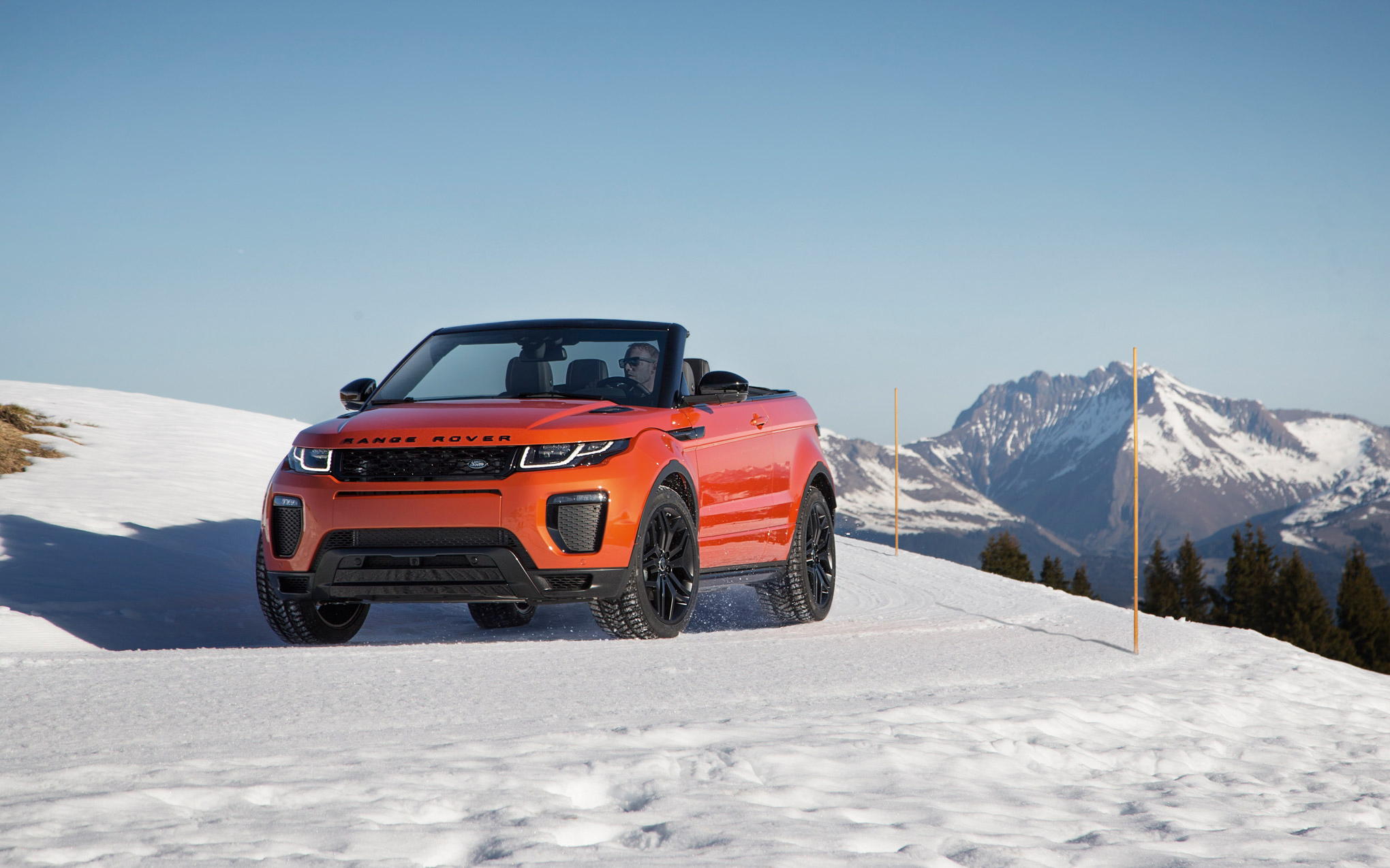Land-Rover_Evoque-L538_L538_17CON_EXT_LOC46_PR_20_Web.webp