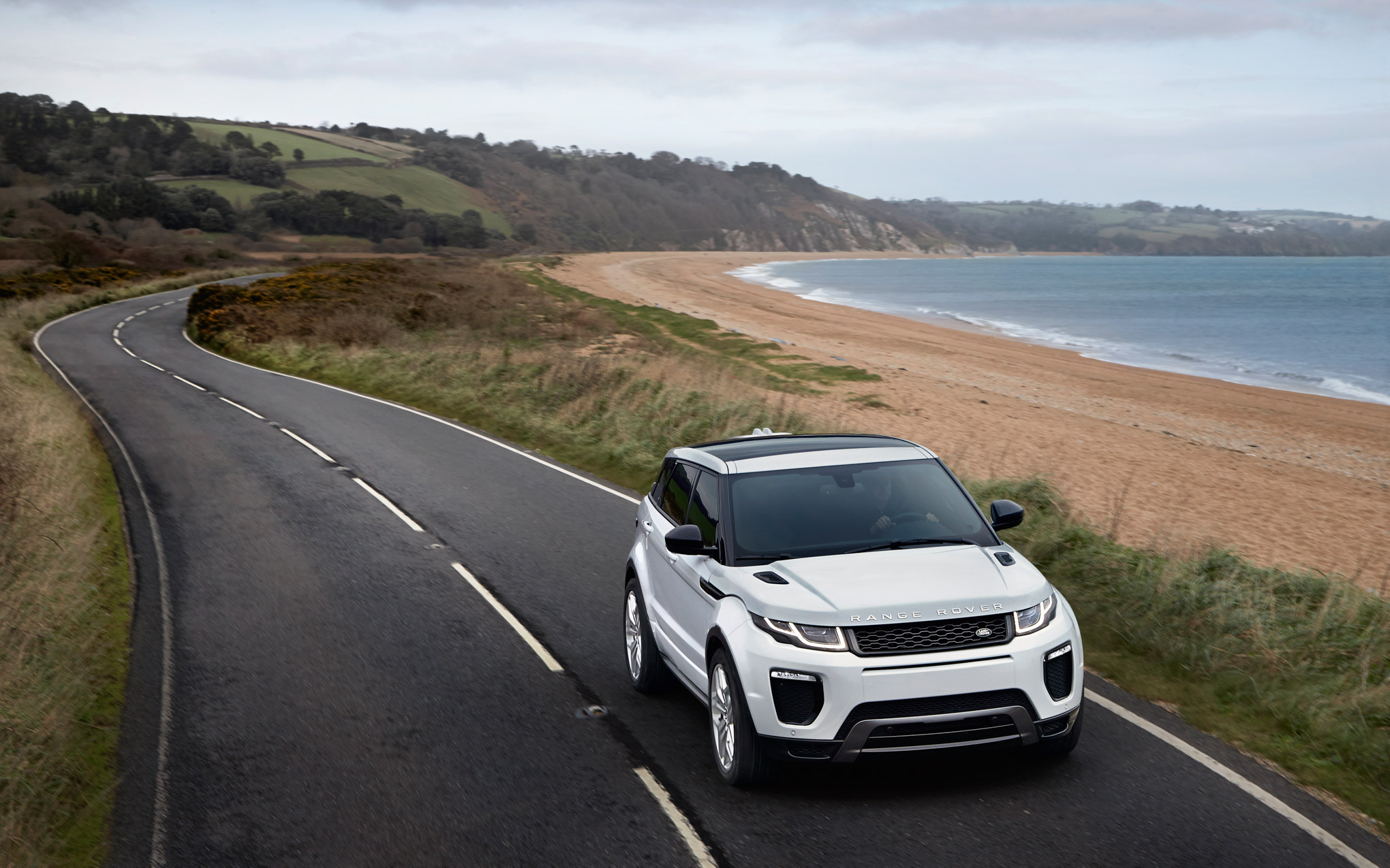 Land-Rover_Evoque-L538_L538_17_EXT_LOC103_PR_FIN_Web.webp