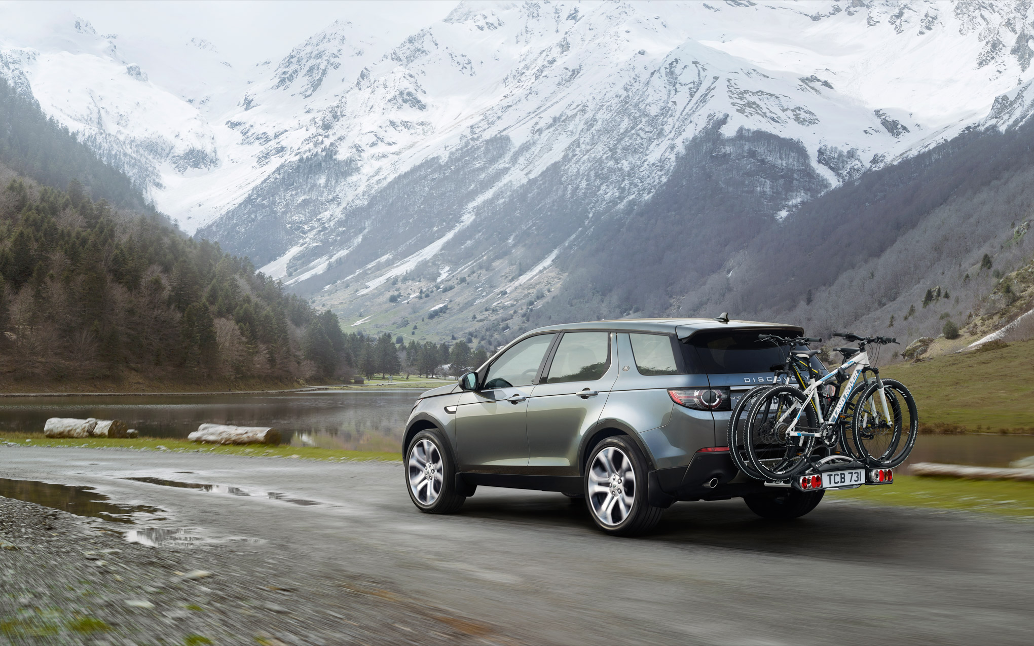 Land-Rover_Range-Rover-SV-Autobiography-L550_L550_16ACC_EXT_LOC07_Web.webp