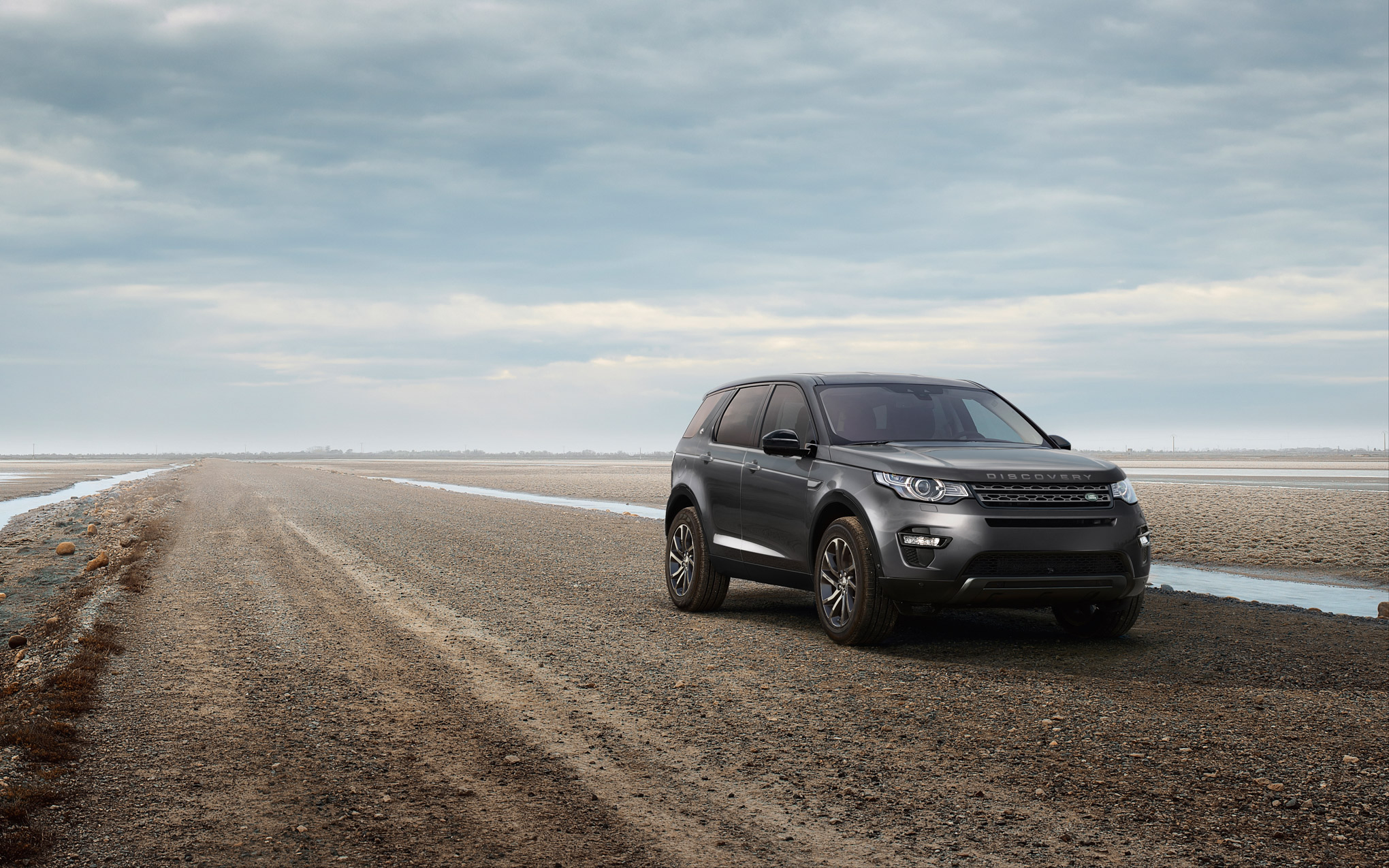 Land-Rover_Range-Rover-SV-Autobiography-L550_L550_17_EXT_LOC30_GRAPH18_V2_Web.webp