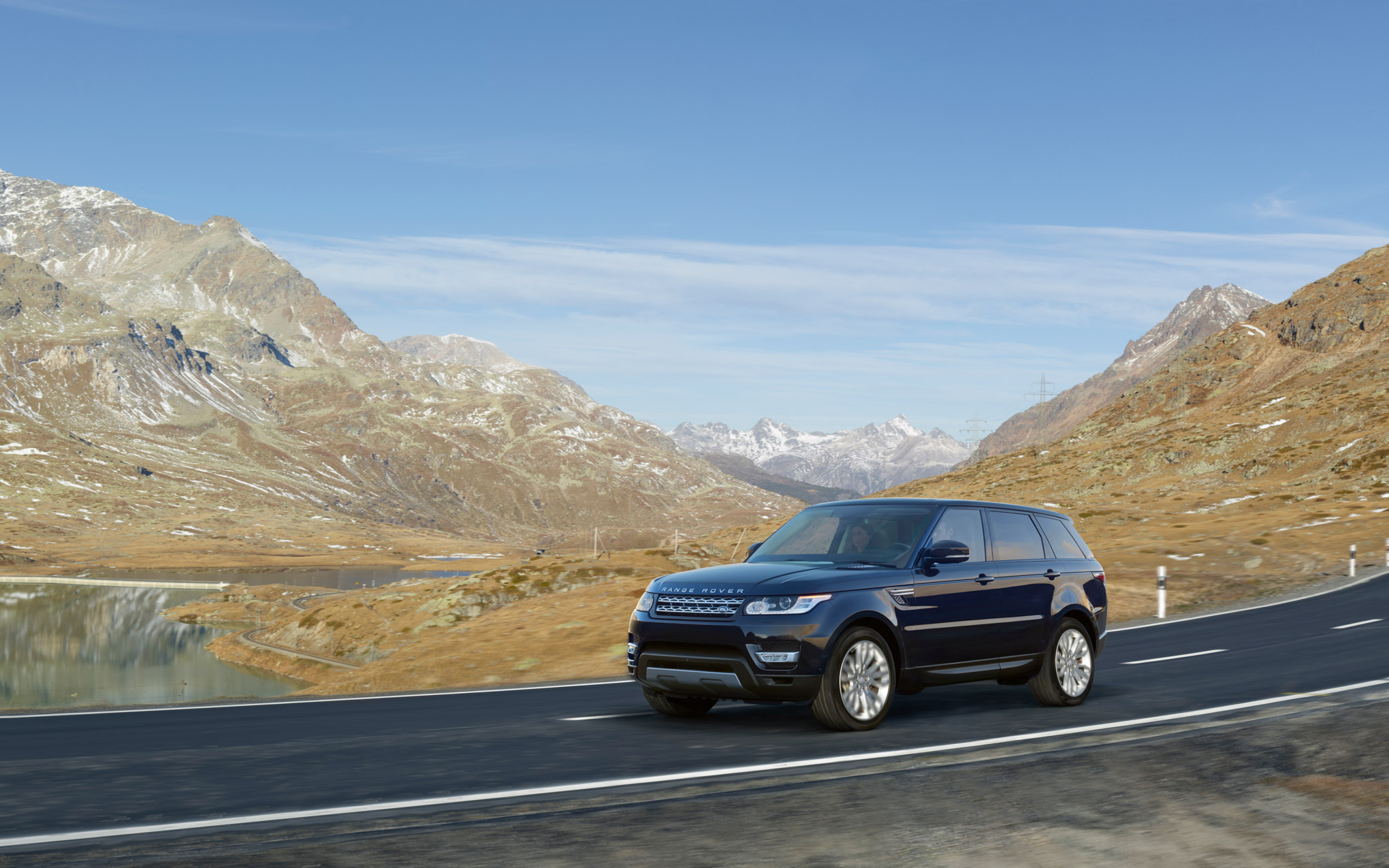 Land-Rover_Range-Rover-Sport-L494_L494_16_EXT_LOC58_Web.webp