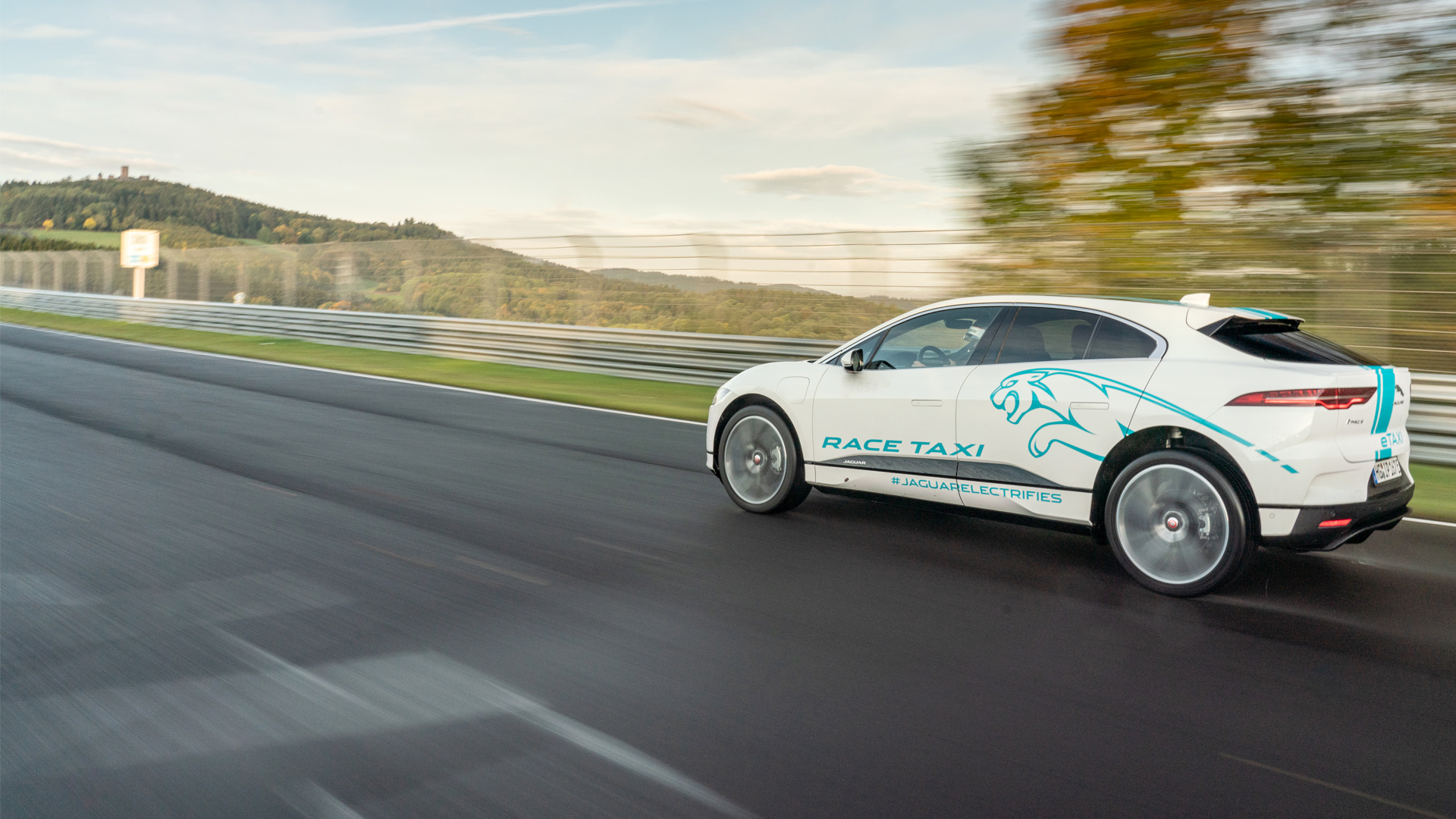 RACEeTAXI.webp