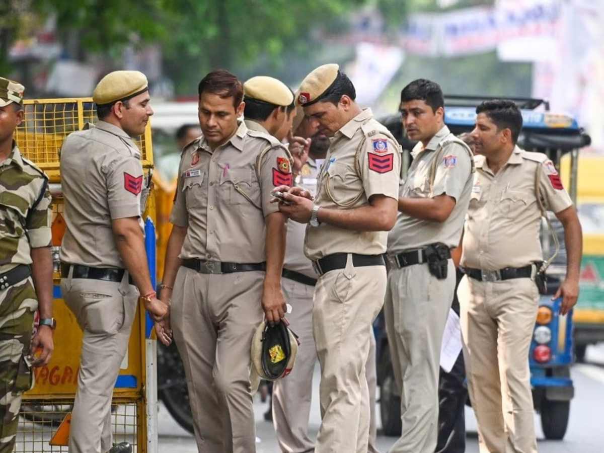 Delhi-Crime_-Murder-convict-held-for-mobile-snatching-in-Kalkaji